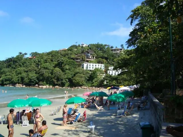Condomínio a 1 metro da Praia Toninhas Pé na Areia Apartamento